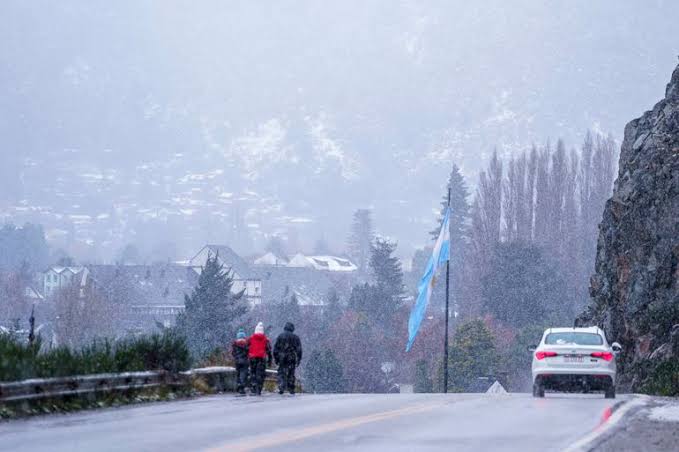 Alerta por nieve y viento en Neuquén y Río Negro