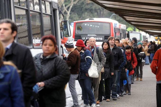 Se fija cuánto tiempo se puede esperar en una&nbsp;fila