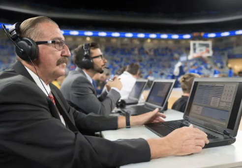 «Relatar el juego»: la UNRN ofrece formación gratuita en relato deportivo en Viedma